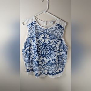 Lucky Brand women's sleeveless shirt embroidered blue/white, washed never worn